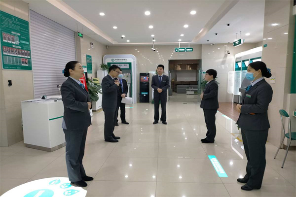 吉利系拿下第九个IPO 极氪创下新势力最快上市纪录